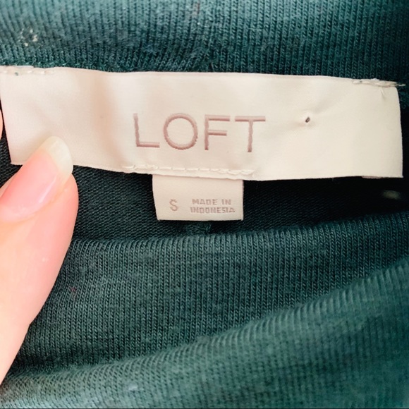 Ann Taylor LOFT Ruffle Shoulder Mock Neck Top Sz S - Picture 3 of 5